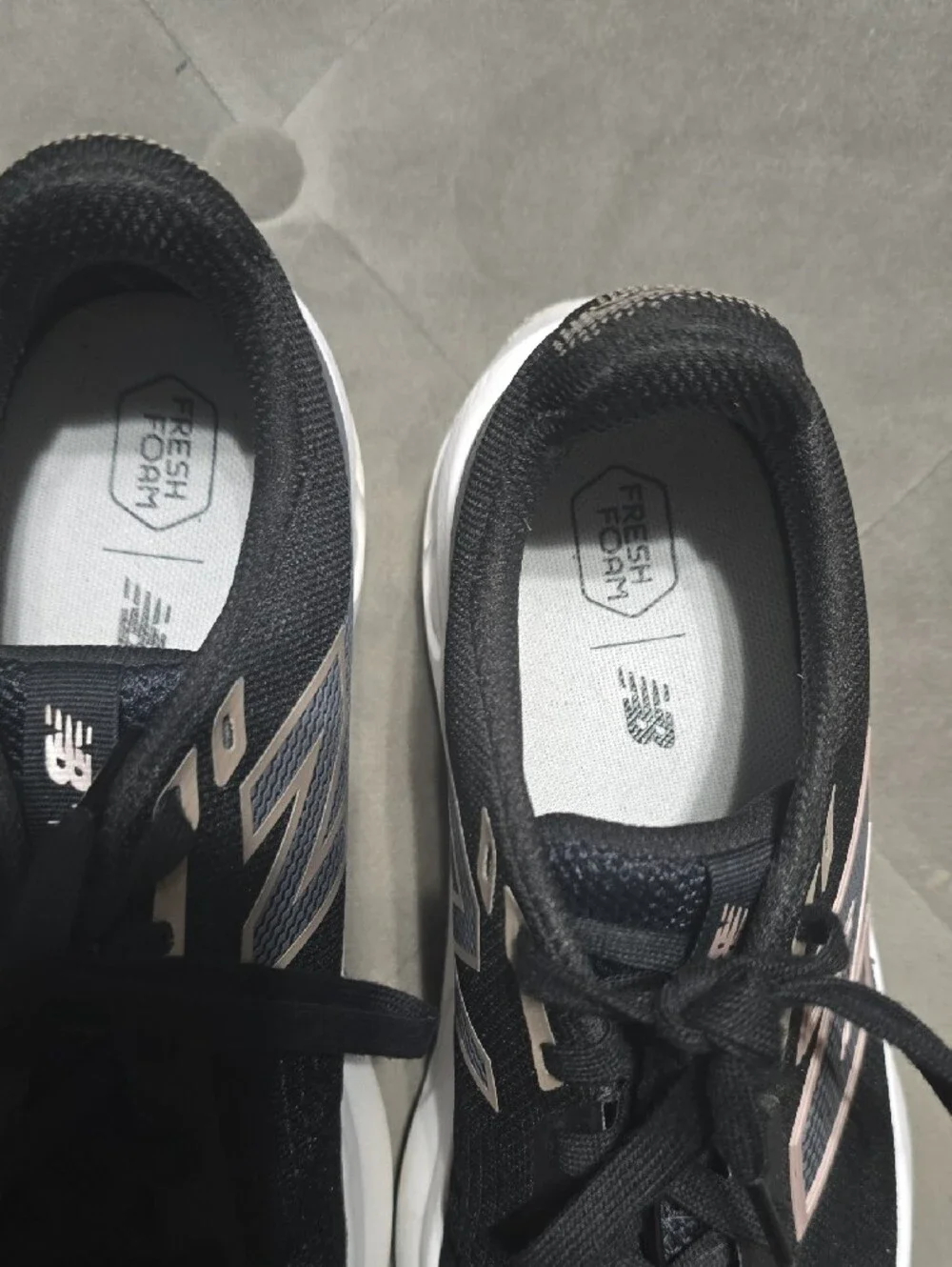 New Balance Fresh Foam 520 Women’s Black Running Shoes with Light Pewter Accents
